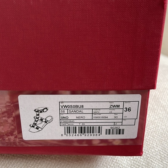 Valentino Garavani Roman Stud Sandala size 36 euro (authentic) - Picture 8 of 13